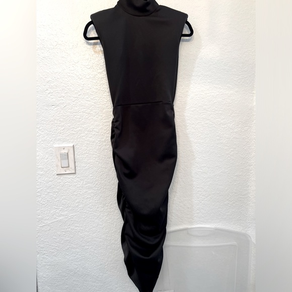 Black, long tight padded shoulders turtlenecks size small never worn like you - Picture 4 of 8